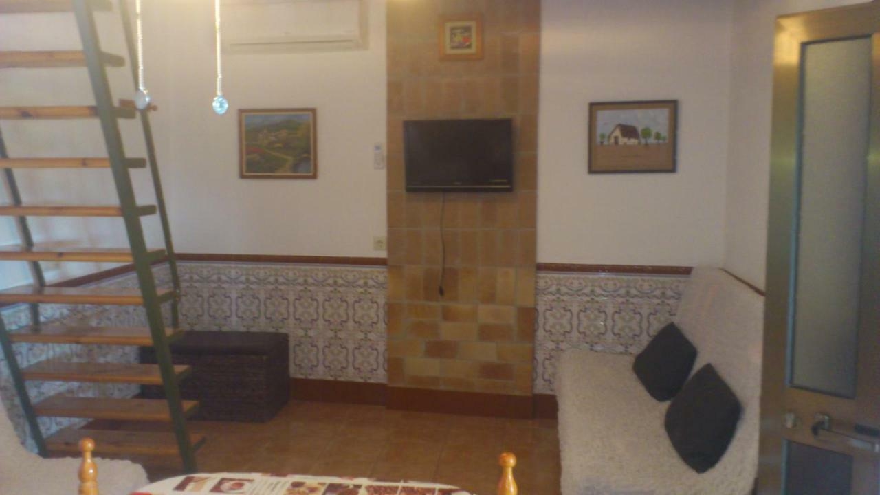 Casa Laura Guest House Делтебре Екстериор снимка