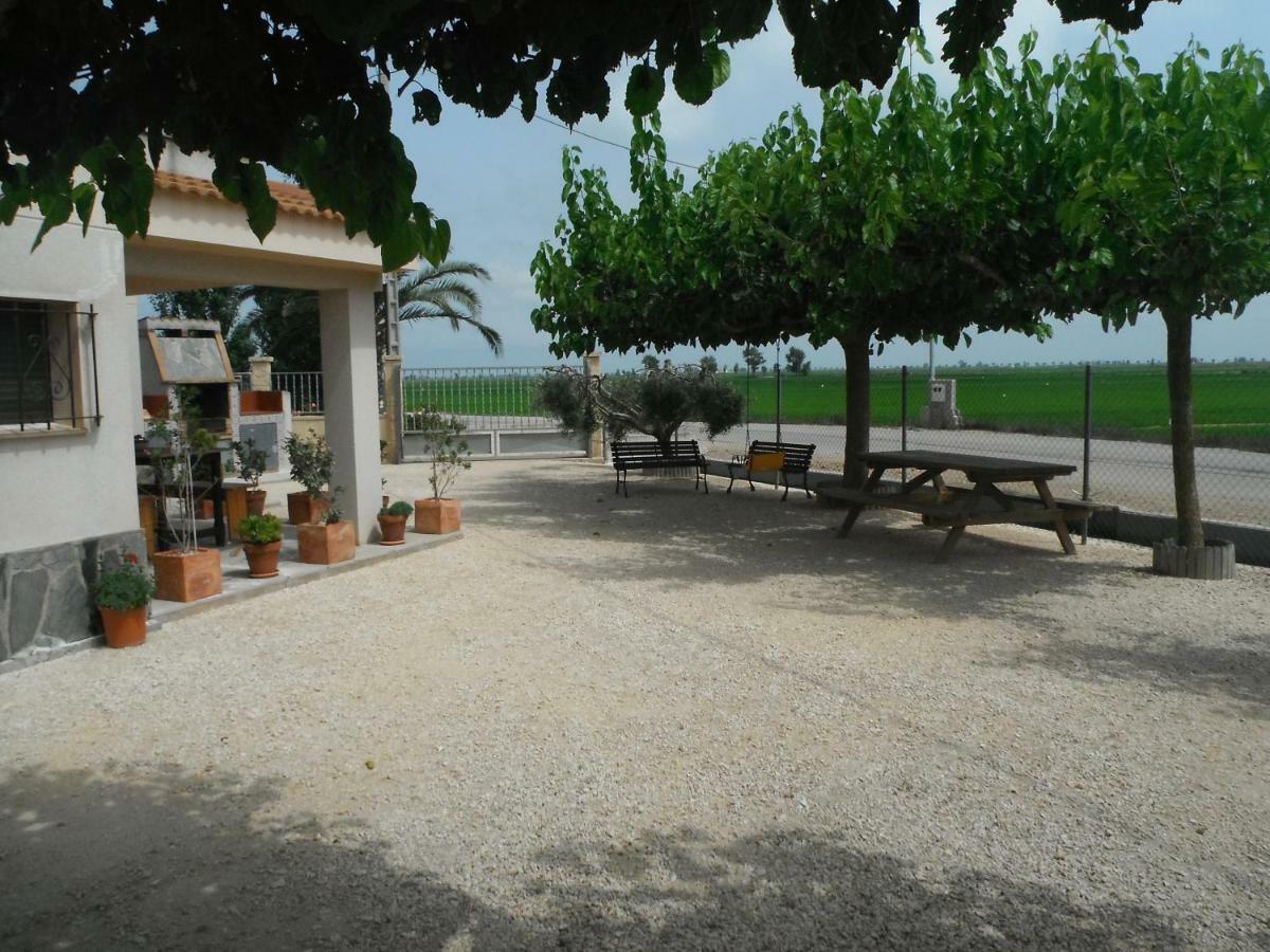 Casa Laura Guest House Делтебре Екстериор снимка